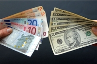 В Україні продовжує дешевшати валюта 