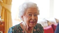 BREAKING: Королева Великобританії захворіла на COVID-19 (ФОТО/ВІДЕО)
