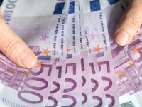 Курси валют на 22 лютого: євро дорожчає 
