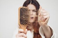 Не поспішайте спалювати: Як із користю можна застосувати вдома волосся та шерсть тварин