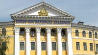 Вата палає: Могилянку звинувачують у порушенні Конституції через заборону російської мови