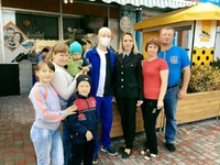 Діти та поліція у Корці працюють разом, аби врятувати життя онкохворому хлопцю