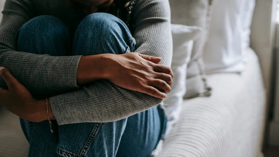 Чому важко кинути роботу або стосунки, які шкодять — наукове пояснення