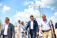 Гройсман гуляв полем на Макарова у Рівному (ФОТО)