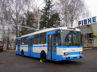 Напад у тролейбусі у Рівному: контролерку госпіталізували