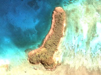 «Я б на ньому посиділа»: жінка виявила в океані острів-пеніс (ФОТО)