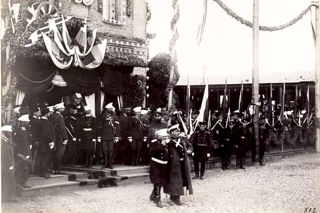 1890, у Рівному зустрічають Царя -- Олександра ІІІ