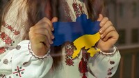 Це калька з російської: як правильно сказати українською «не по собі»