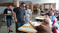 Фронтмени ТНМК Фагот і Фоззі голосували у Дубні (ФОТОФАКТ) 