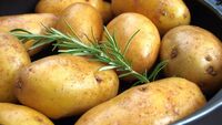 Не картопля «в мундирах»: як правильно українською сказати цей вираз? 