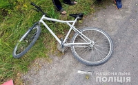 На Рівненщині чоловік не знайшов роботу, тож спробував осідлати чужий велосипед (ФОТО)