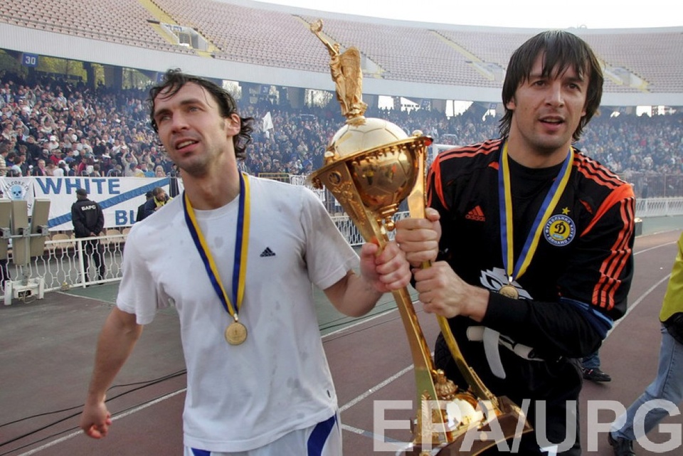 Ващук та Шовковський тримають Кубок України. До речі, чемпіони навіть народились в один день. 
