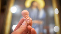 «Переривання вагітності - це вбивство»: думка священника з Волині про аборт після зґвалтування загарбниками