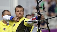 Медаліст зі Львова називає українську мову «псячою» і не повертає гроші екснардепу (ФОТО)