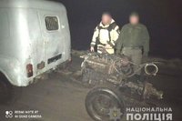 У заповіднику Рівненської області поліцейські вилучили в бурштинокопачів мотопомпу  

