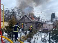 На «Грабнику» палає будинок (ФОТО/ВІДЕО)