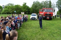 Рівненські рятувальники та поліцейські вчили школярів відпочивати безпечно