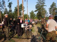 Ні – ID-карткам, так – велосипедам: сезон збору ягід у Білорусі відкрили