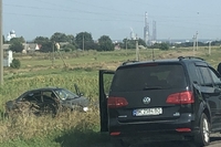 Авто вилетіло у поле: у Рівненському районі - ДТП (ФОТО)