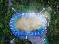 Потужний крок «Динамо Київ». Чи справді палили траву на головному стадіоні країни (ФОТО)