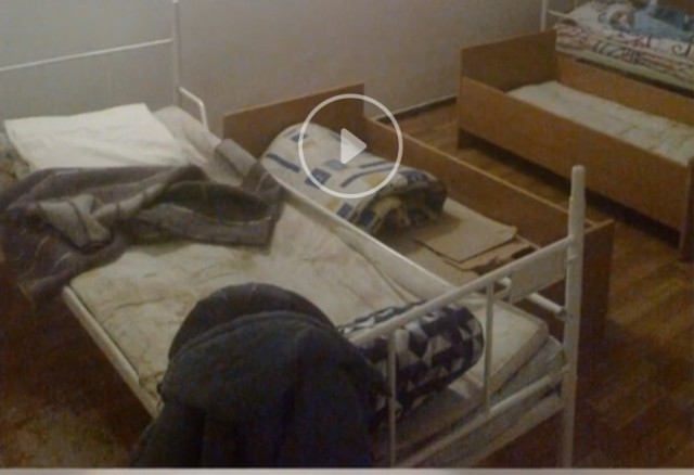 Так виглядають ліжка матері і дитини і Сарненській лікарні