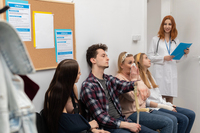 Колишні поліклініки в Україні тепер працюватимуть й у неділю, а пацієнтів прийматимуть максимум за 24 години після звернення 