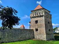 Спадщина повернулася додому: унікальну вишивку можна побачити у замку на заході України