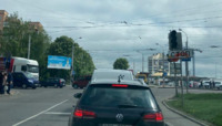 «Метушня і ускладнений рух»: на перехресті біля ТЦ «Чайка» не працює світлофор (ФОТО)