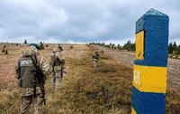 До білоруського кордону підходить військова техніка — МВС України
