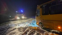 Біля Рівного рейсовий автобус потрапив у «снігову пастку» (ФОТО)