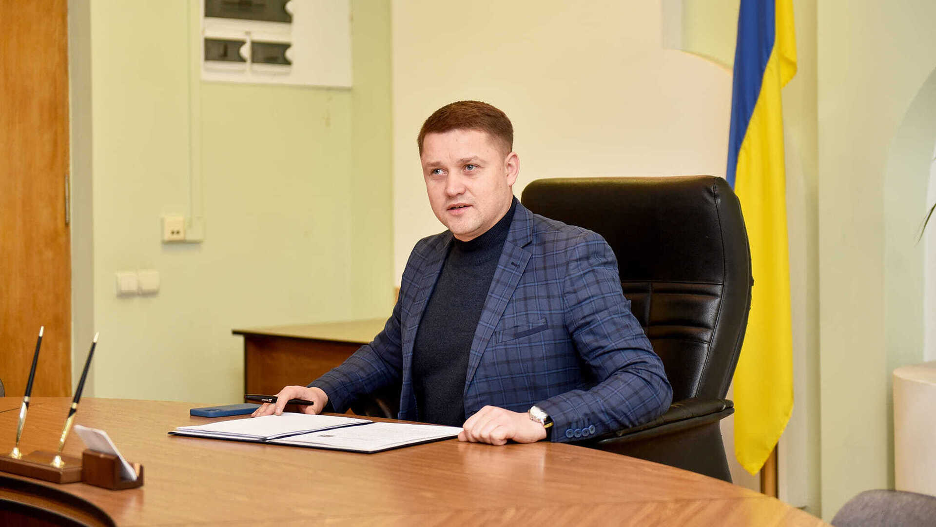 Міський голова Олександр Третяк.  Нарада у мерії щодо підготовки до зими. 