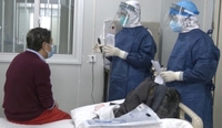 На Тернопільщині хворим з кopoнавірусом надягають на голову пакети (ВІДЕО)