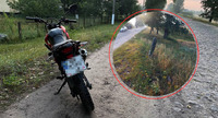 Один з них - в реанімації: на Сарненщині троє юнаків на одному мотоциклі врізалися в бетонний стовб