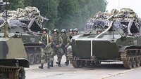 Сотні одиниць техніки на кордоні з Україною: під виглядом навчань «Захід 2021»