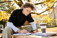 Україна наступна? Американці повертаються до писання «від руки» в університетах