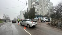 Туман чи неуважність: у Рівному під колеса авто потрапила 9-річна дівчинка, яка йшла по зебрі (ФОТО)