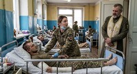 Історія рве мережу: про Капелана, який не захотів допомогти медсестрі перевернути знерухомленлго воїна