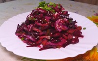 Фантастична страва зі звичайних буряків: салат, який можна їсти хоч щодня