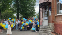 «Наші діти — не статистичні одиниці»: у Рівному батьки «Колегіуму» провели акцію протесту (ФОТО)