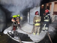 Горіло Audi: на пожежу на Рівненщині виїжджали екстрені служби (ФОТО)
