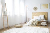 Яка картина над ліжком може реально зіпсувати стосунки. Що вішати туди не варто  