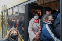 Роботу транспорту можуть зупинити, або Де найбільше інфікуються українці 