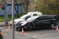 Два легковики не поділили дорогу у Рівному (ФОТО)