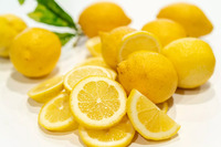 Як правильно зберігати лимони: Просто залийте плоди водою