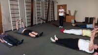 «Наше завдання — померти у вертикальному положенні й без памперса»: 70-річний лікар розповів про погану генетику та грижі