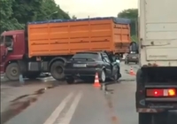 У Рівному ДТП на Київській — легковик врізався у вантажівку (ВІДЕО)