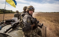 На сході України троє бійців отримали поранення, один загинув