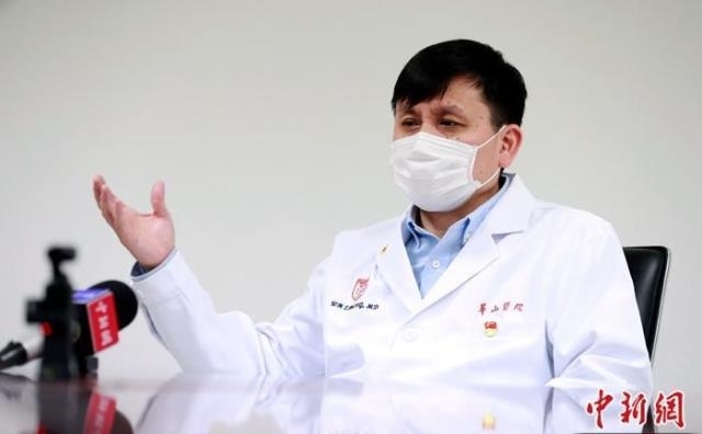 Професор Чжан Веньхун має великий практичний досвід боротьби з коронавірусом у Китаї