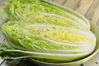 Салат із пекінської капусти по-новому: як смачно приготувати страву