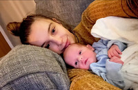 Поїхала в лікарню «з апендицитом», а повернулась з немовлям (3 ФОТО)